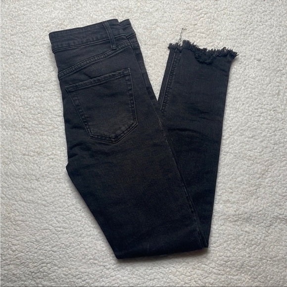 Wild Fable Black Denim Jeans Raw Hem Distressed Skinny High Rise Busted - Picture 6 of 11